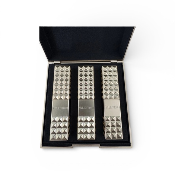 Valentino Spike Lipstick Trio Clutch Limited Edition New in Box. - Picture 3 of 5